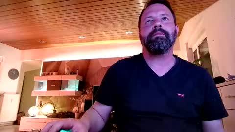 proband_007 online show from April 10, 9:52 pm