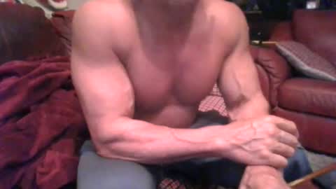 MUSCLEGOD online show from April 25, 8:28 pm