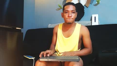 Snapshot of prometo23cm chatting on June 15, 10:01 pm Grande y Gruesa online show from June 15, 10:01 pm