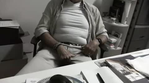 mature hairy guy online show from September 10, 6:08 pm