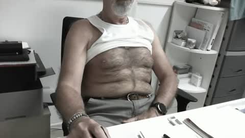 mature hairy guy online show from June 30, 4:19 pm