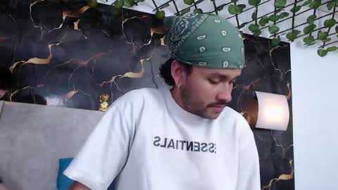 Adris  Juan online show from February 21, 3:07 am