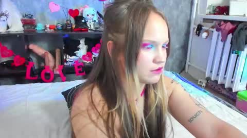 Snapshot of provocatemur chatting on December 1, 8:36 pm Masha online show from December 1, 8:36 pm