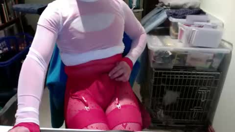 Snapshot of prrysport123 chatting on November 3, 8:26 am prrysport123 online show from November 3, 8:26 am