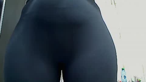 Snapshot of pryncess_sweety chatting on February 24, 3:53 pm Pryncess sweety online show from February 24, 3:53 pm