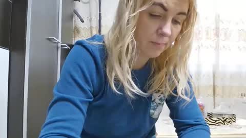 Snapshot of pryncess_sweety chatting on December 4, 8:45 am Pryncess sweety online show from December 4, 8:45 am