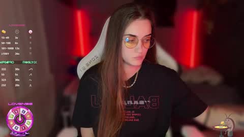 Queen of Pain online show from December 17, 12:05 am