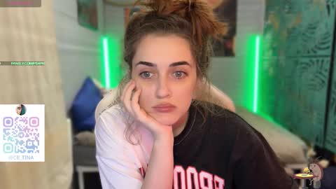 Queen of Pain online show from March 1, 4:03 am