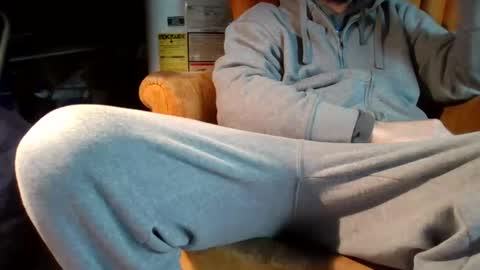 Snapshot of pspee313 chatting on December 20, 1:51 pm pspee313 online show from December 20, 1:51 pm