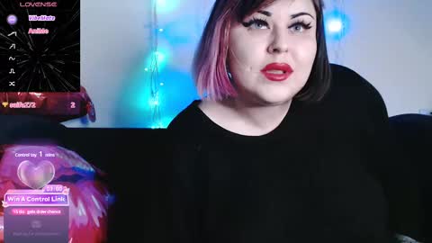 Snapshot of psychobitch69 chatting on February 19, 8:10 pm OlivePsy online show from February 19, 8:10 pm