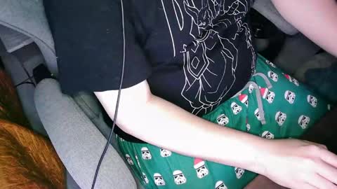 your mysterious man online show from April 28, 2:27 am