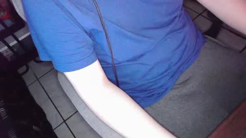 your mysterious man online show from July 19, 9:51 pm