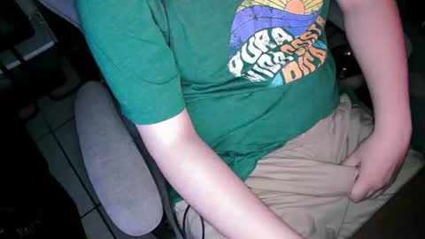 your mysterious man online show from July 25, 3:04 am