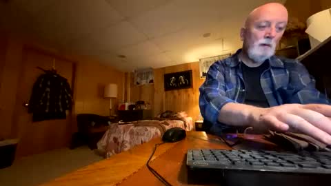 Snapshot of ptyhosefetish chatting on November 30, 4:05 am ptyhosefetish online show from November 30, 4:05 am