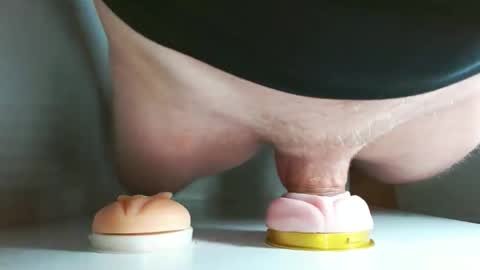 Snapshot of pude90 chatting on September 22, 6:15 am PuDe90 online show from September 22, 6:15 am