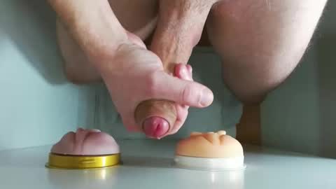 Snapshot of pude90 chatting on November 25, 7:19 am PuDe90 online show from November 25, 7:19 am