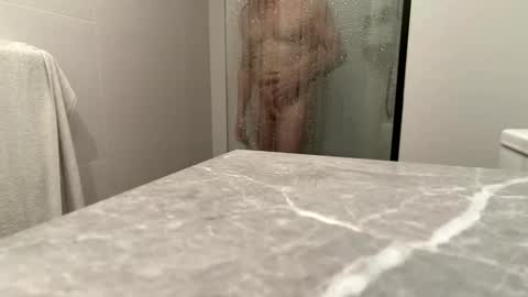 Snapshot of puffiest chatting on December 17, 1:11 am puffiest online show from December 17, 1:11 am