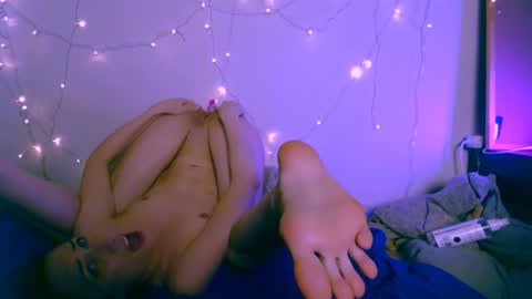 Snapshot of pufpufog chatting on December 1, 4:29 pm EsteticHouse online show from December 1, 4:29 pm