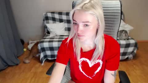 Polly online show from February 12, 3:23 am