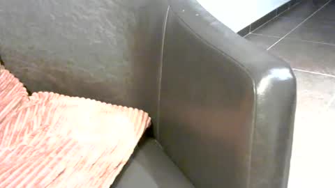 Snapshot of pumpkin3000 chatting on January 5, 9:25 pm pumpkin3000 online show from January 5, 9:25 pm