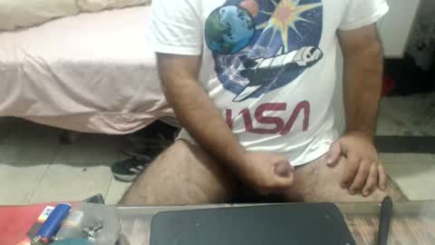 punheteiro75 online show from August 4, 12:47 am
