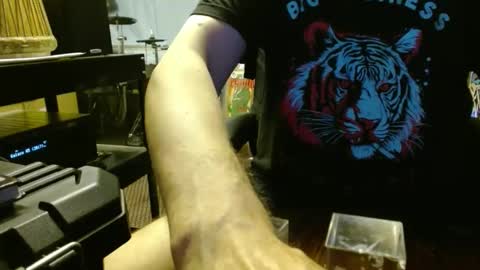 Snapshot of punkypapi chatting on March 4, 12:22 pm Jojo online show from March 4, 12:22 pm