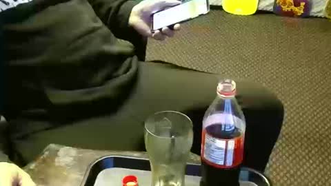 Snapshot of punkypapi chatting on October 10, 8:13 am Jojo online show from October 10, 8:13 am