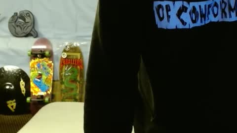 Snapshot of punkypapi chatting on October 29, 3:53 am Jojo online show from October 29, 3:53 am