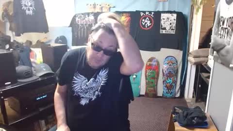 Snapshot of punkypapi chatting on May 3, 4:24 pm Jojo online show from May 3, 4:24 pm