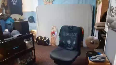 Snapshot of punkypapi chatting on May 17, 3:41 pm Jojo online show from May 17, 3:41 pm