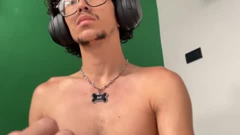 Snapshot of pup_edan chatting on July 31, 9:03 pm pup_edan online show from July 31, 9:03 pm