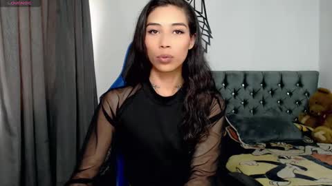 Snapshot of pupi_wolf chatting on December 16, 7:08 pm Cris online show from December 16, 7:08 pm