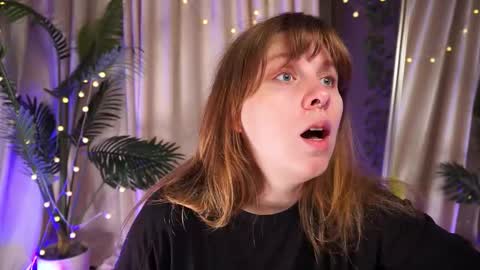 constant schedule Wednesday  Friday  Saturday  Sunday  The Rosemarie online show from October 5, 5:39 am