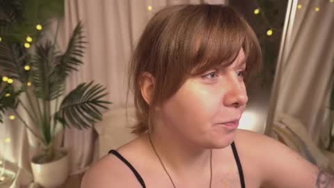 constant schedule Wednesday  Friday  Saturday  Sunday  The Rosemarie online show from November 4, 6:12 am