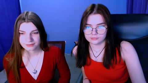 Snapshot of pure_radiance chatting on December 11, 9:19 am Ask me3 online show from December 11, 9:19 am