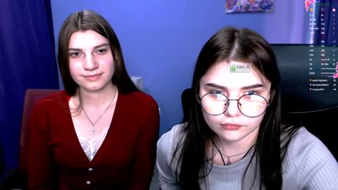 Snapshot of pure_radiance chatting on December 25, 4:43 pm Ask me3 online show from December 25, 4:43 pm