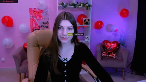 Snapshot of pure_radiance chatting on February 15, 9:38 am Ask me3 online show from February 15, 9:38 am