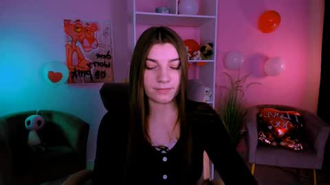 Snapshot of pure_radiance chatting on February 24, 9:32 am Ask me3 online show from February 24, 9:32 am