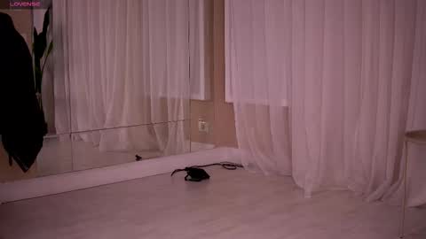 Emily online show from February 1, 4:11 am