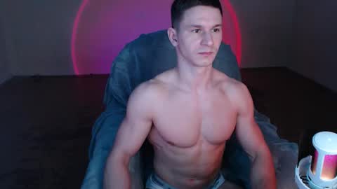 Snapshot of puremenshape chatting on January 12, 6:35 pm puremenshape online show from January 12, 6:35 pm