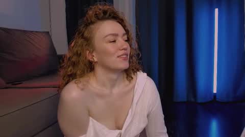 Marie online show from December 5, 12:47 pm