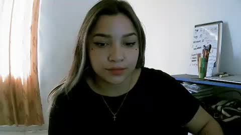 Snapshot of purple_23 chatting on March 7, 7:11 pm Lizzy online show from March 7, 7:11 pm