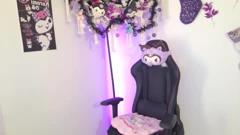 purple_ema online show from November 24, 7:02 pm