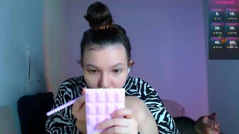 Carolyn online show from February 7, 8:12 pm