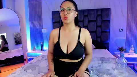 Karol online show from May 27, 1:57 am