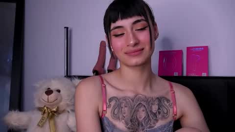 Alynn online show from March 13, 8:37 pm