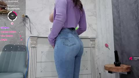 Snapshot of pussysweet9 chatting on May 18, 1:50 pm Love online show from May 18, 1:50 pm