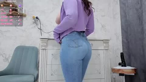 Snapshot of pussysweet9 chatting on May 30, 12:02 pm Love online show from May 30, 12:02 pm