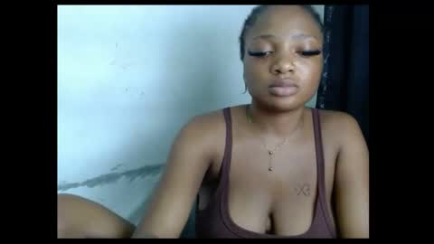 pussyxwetx online show from April 29, 10:49 pm