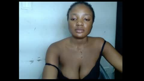 pussyxwetx online show from May 16, 9:35 pm